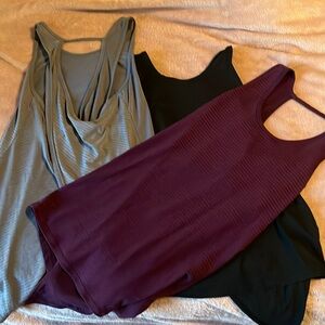 3 Athleta Essence Tie Back